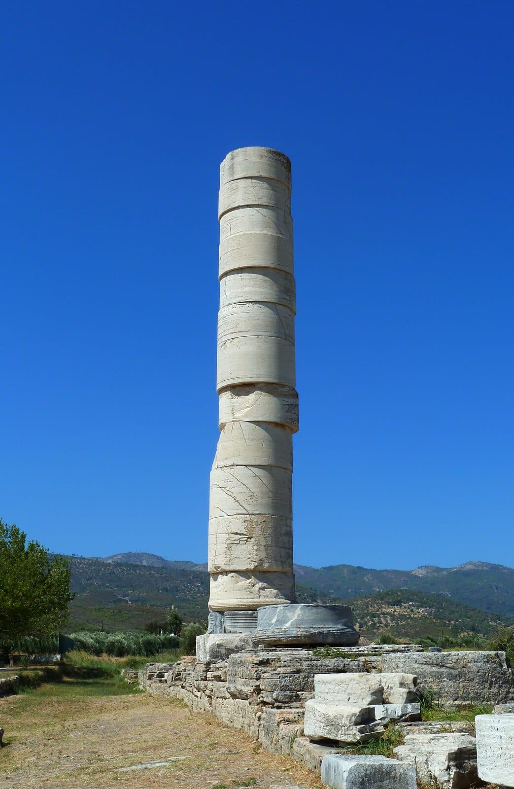 Panorama des Hafens von Pythagoreio auf Samos mit Booten und Häusern am Ufer